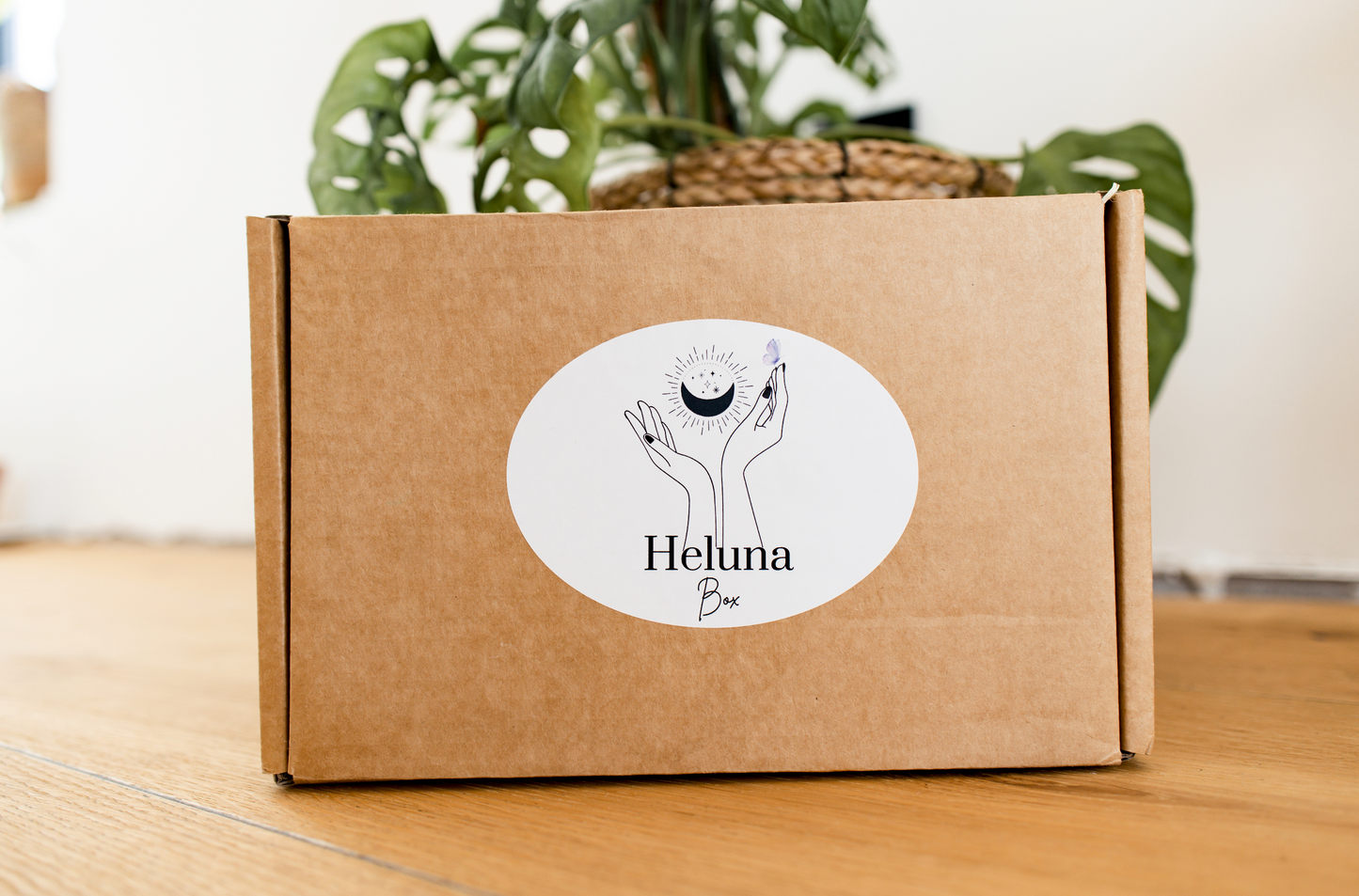 * Heluna Box *